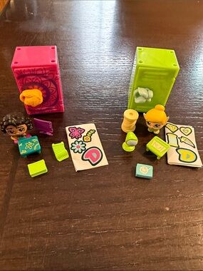 Disney Doorables Tinkerbell and Mirabel Locker Lot